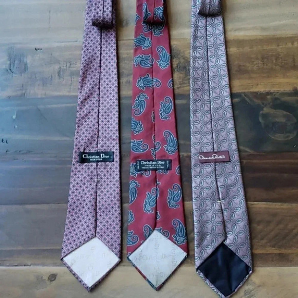 *BUNDLE* THREE DESIGNER TIES - Picture 2 of 7